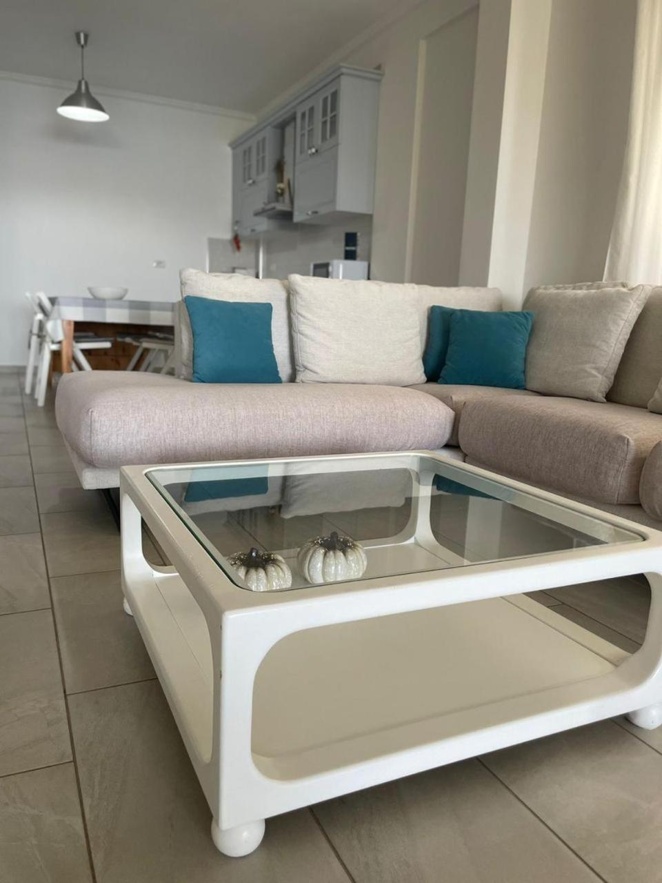 Aneta'S Beach House วญอเรอ ภายนอก รูปภาพ