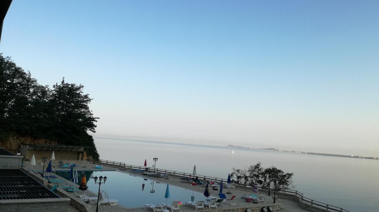 Aneta'S Beach House วญอเรอ ภายนอก รูปภาพ