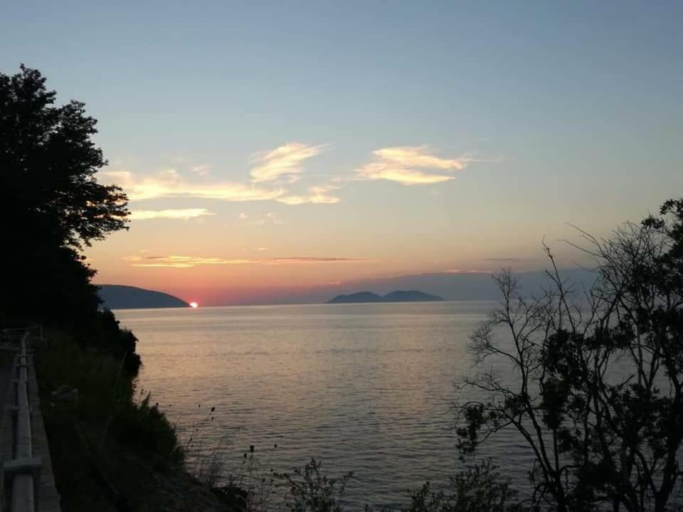 Aneta'S Beach House วญอเรอ ภายนอก รูปภาพ