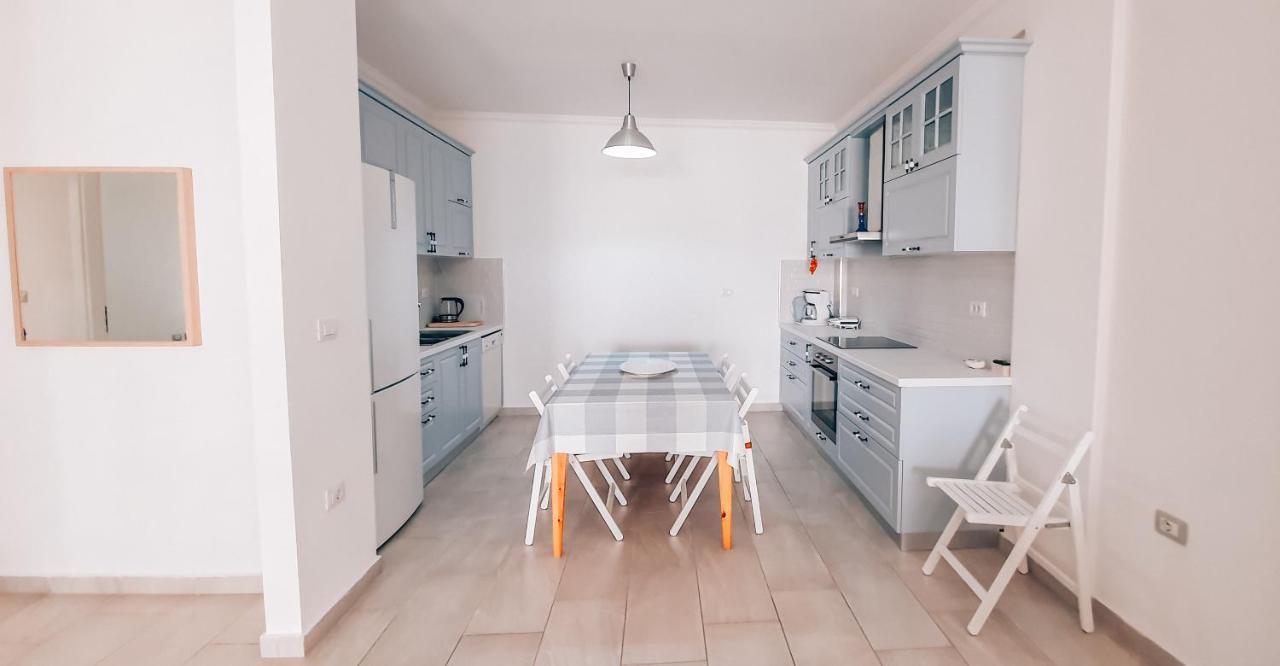 Aneta'S Beach House วญอเรอ ภายนอก รูปภาพ