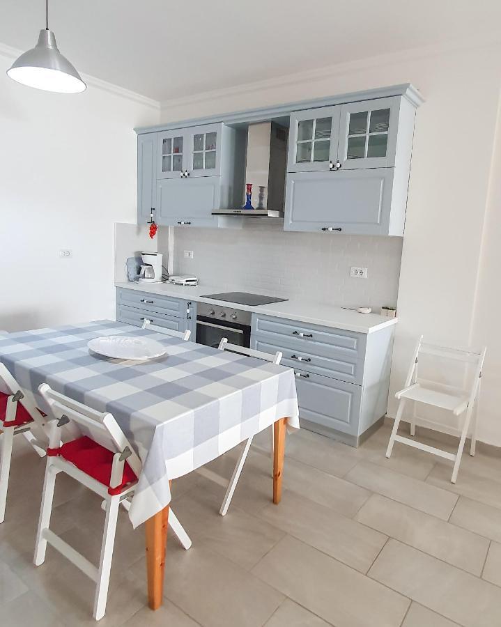 Aneta'S Beach House วญอเรอ ภายนอก รูปภาพ
